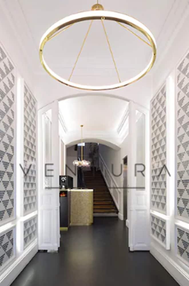 Prado Aparthotel