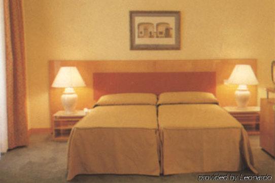 Prado Aparthotel 4*